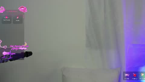 aurora_divine online show from 24, 6, 2026