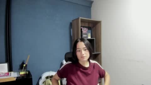 aurora_fernandez online show from 6, 2, 2026