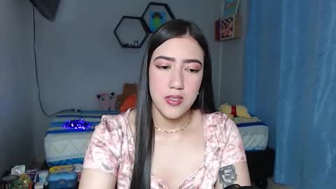 Snapshot of aurora_shy_ chatting on 12, 10, 2025 Aurora online show from 12, 10, 2025