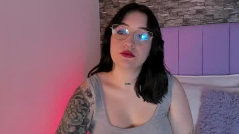 Snapshot of aurora_sweet2 chatting on 12, 3, 2025 Madison online show from 12, 3, 2025