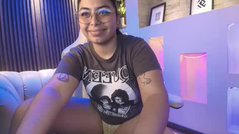 Snapshot of aurora_willow9 chatting on 20, 11, 2025 aurora_willow9 online show from 20, 11, 2025