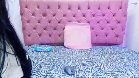 Snapshot of auroraa_miller chatting on 2, 10, 2025 auroraa_miller online show from 2, 10, 2025