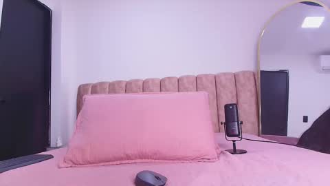 auroraa_miller online show from 2, 2, 2026