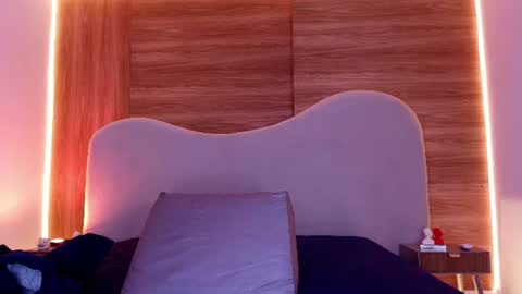 Snapshot of auroraa_miller chatting on 7, 7, 2026 auroraa_miller online show from 7, 7, 2026