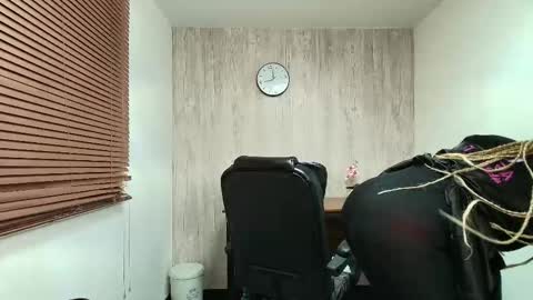 Ariana online show from 12, 11, 2025