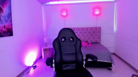 Aurora Diaz online show from 15, 11, 2025