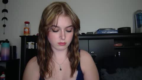 auroralightz1 online show from 2, 12, 2025