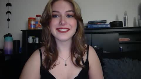 auroralightz1 online show from 2, 2, 2026