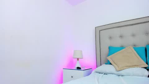 aurorarouse online show from 7, 4, 2026