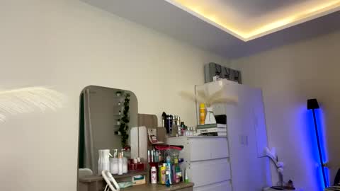 Snapshot of aus_thin02 chatting on 10, 1, 2026 Austin online show from 10, 1, 2026