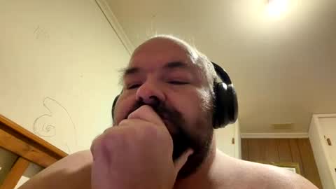 Snapshot of aussie_big_fella chatting on 19, 7, 2026 Aaron Matthews online show from 19, 7, 2026