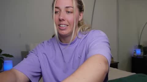 aussielulu online show from 1, 12, 2025