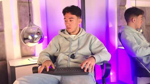 Snapshot of austinreeds chatting on 1, 6, 2026 austinreeds online show from 1, 6, 2026