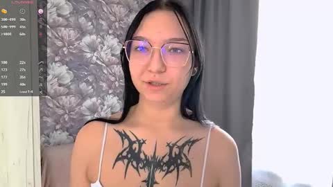 Snapshot of autumnmeddock chatting on 20, 10, 2025 Lana online show from 20, 10, 2025
