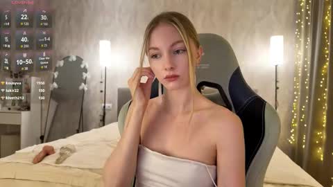 Snapshot of autumnroginson chatting on 13, 2, 2026 Annie online show from 13, 2, 2026