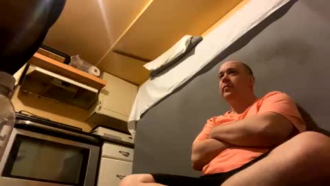 Auz online show from 1, 1, 2025