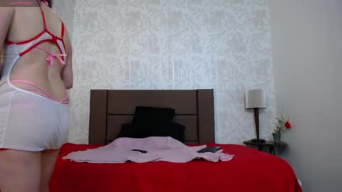 Snapshot of ava_raye chatting on 2, 5, 2026 Ava online show from 2, 5, 2026