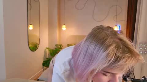 Snapshot of avabloom_ chatting on 12, 11, 2025 avabloom_ online show from 12, 11, 2025