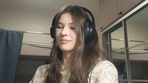 Snapshot of avalutjen chatting on 3, 6, 2026 Hope online show from 3, 6, 2026