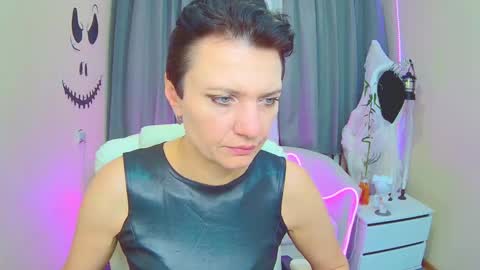 avasaturnian online show from 6, 11, 2025