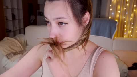 Snapshot of aveksmr chatting on 18, 1, 2025 Kate  online show from 18, 1, 2025