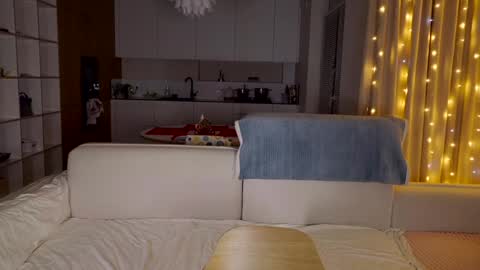 Snapshot of aveksmr chatting on 28, 1, 2025 Kate  online show from 28, 1, 2025