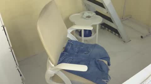 Snapshot of averageuncut1 chatting on 9, 2, 2026 Rhian online show from 9, 2, 2026