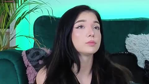 AveryWillow online show from 3, 11, 2025