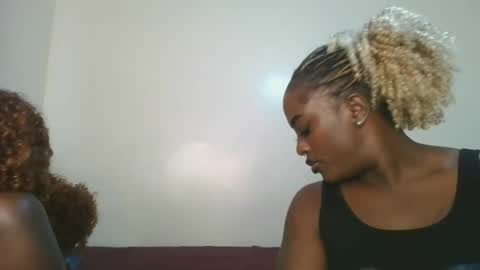 Snapshot of avian_babe1 chatting on 23, 7, 2026 avian_babe1 online show from 23, 7, 2026