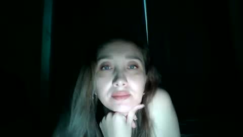 Snapshot of avinelra chatting on 6, 6, 2026 avinelra online show from 6, 6, 2026