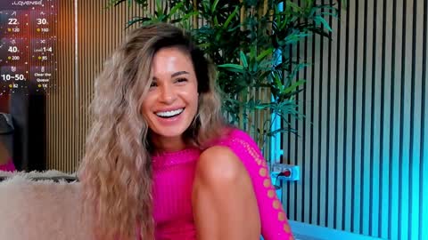 AVRILL CYRUX online show from 31, 1, 2025