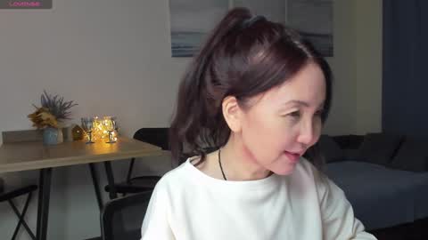 Avrora online show from 20, 1, 2025