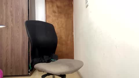 AndrewXxl independent online show from 2, 12, 2025