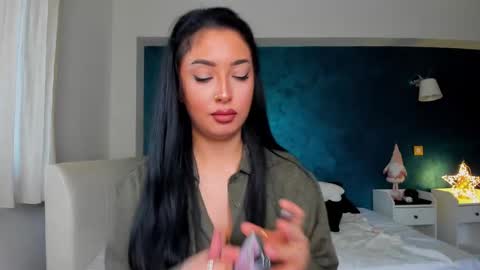 Snapshot of awesome_jolie chatting on 12, 3, 2025 Jolie online show from 12, 3, 2025