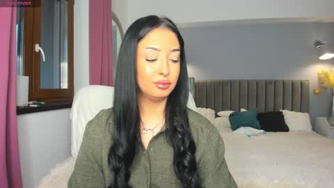 Snapshot of awesome_jolie chatting on 11, 11, 2025 Jolie online show from 11, 11, 2025