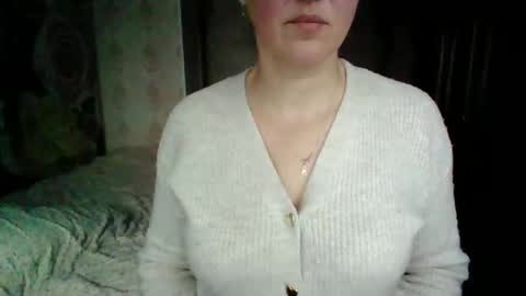 awesomeladyy online show from 2, 2, 2025