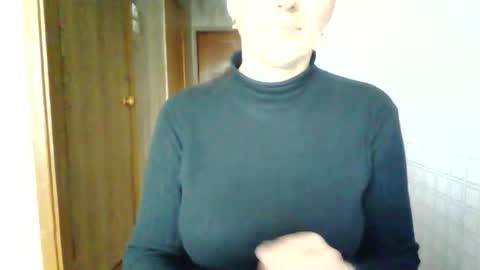 awesomeladyy online show from 18, 4, 2026