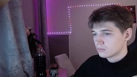 Snapshot of axel_0ne chatting on 1, 2, 2026 axel_0ne online show from 1, 2, 2026