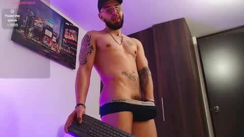 Independiente Model online show from 12, 3, 2026