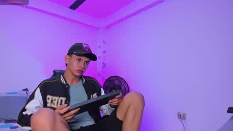 AXEL online show from 24, 10, 2025