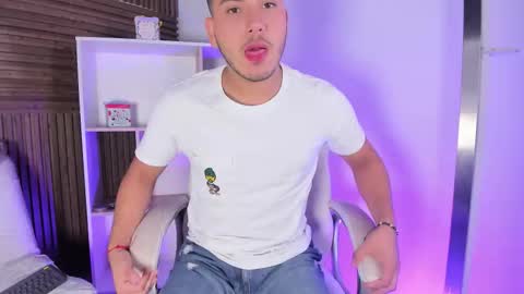 axel_grey_ online show from 21, 10, 2025