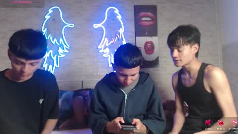 axel_milo_and_kairo online show from 28, 11, 2025