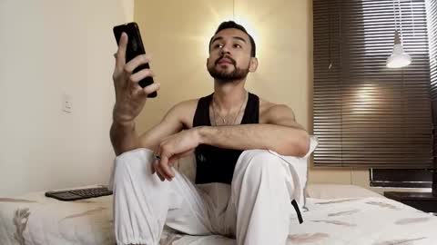 Axel Moon online show from 5, 11, 2025