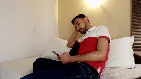 Axel Moon online show from 26, 11, 2025