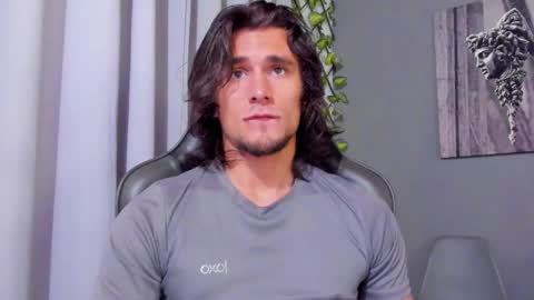 Axel online show from 4, 3, 2025