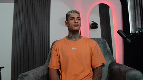 Agustin online show from 15, 1, 2025