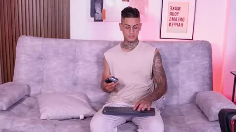 Agustin online show from 3, 3, 2025