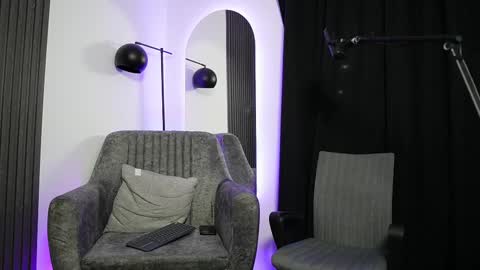 Agustin online show from 5, 3, 2025