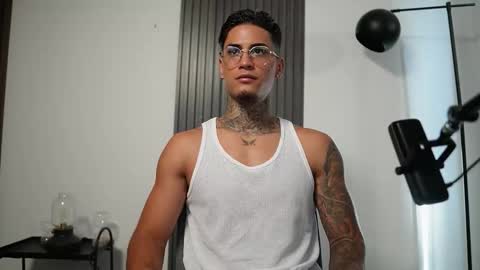 Agustin online show from 28, 10, 2025