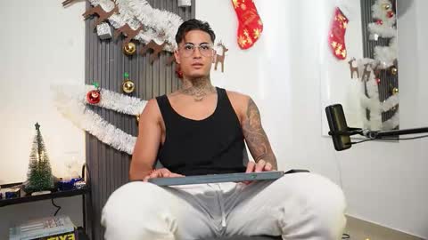 Agustin online show from 22, 11, 2025